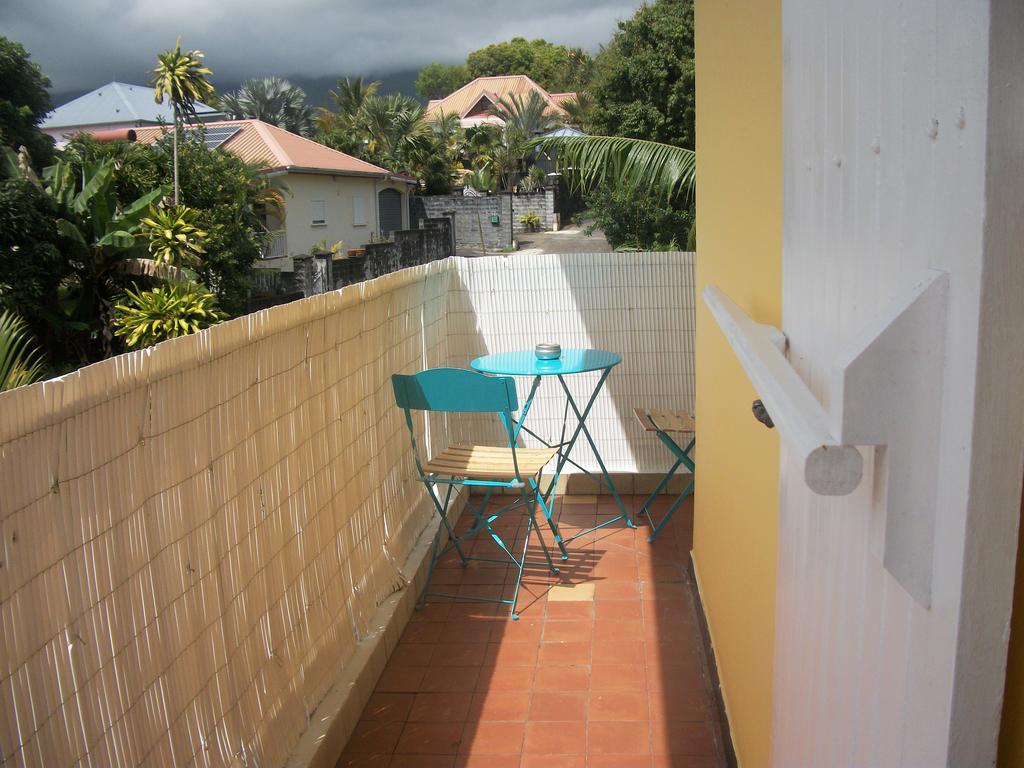 Le Rubinjo - Appartement D'Hotes Saint Benoit Exterior photo